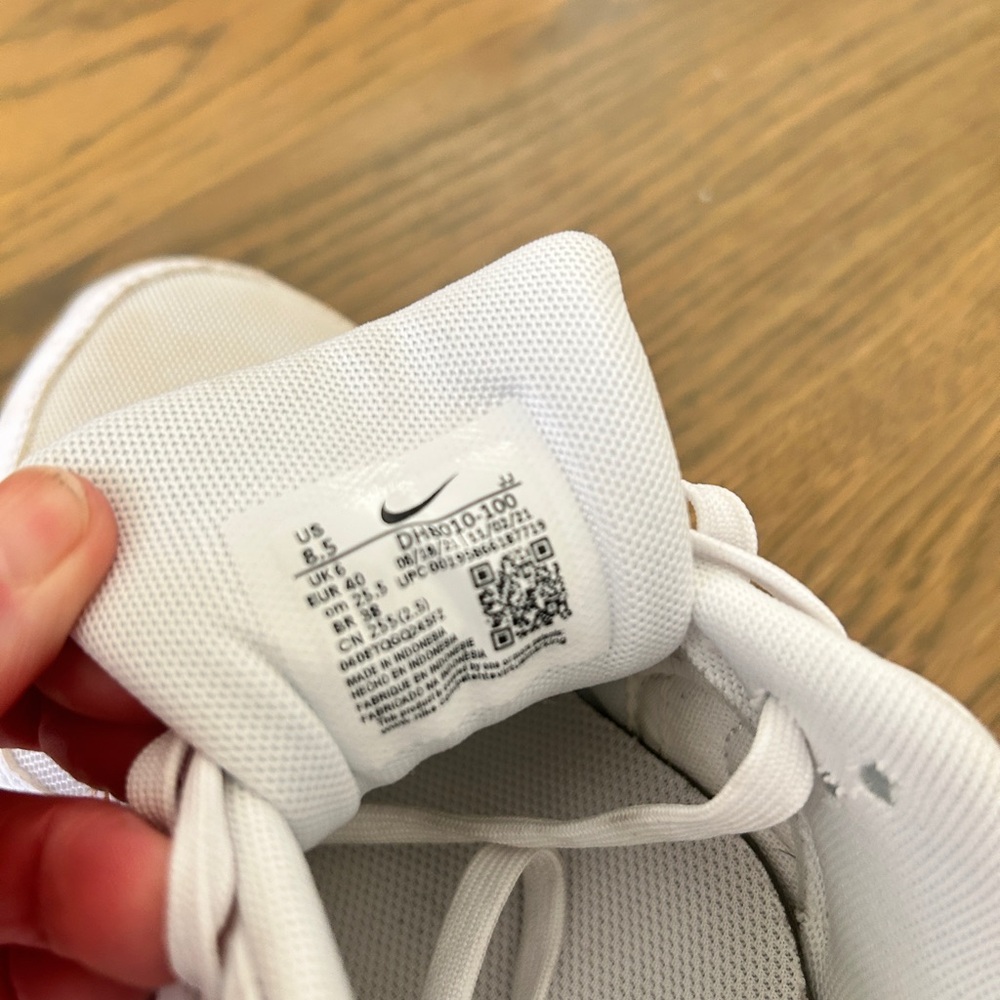 Nike Air Classic White